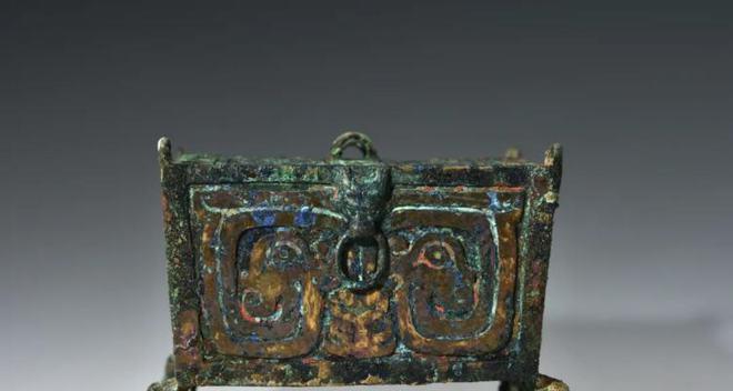 《飞鸟铭文出装顺序攻略最新》（打造最强飞鸟装备流程，助你成为巅峰玩家）(国服飞鸟)